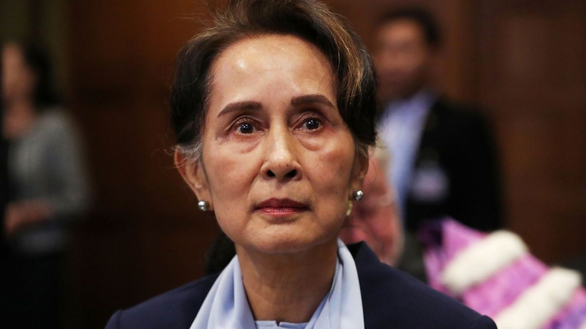 Barmský soud poslal svrženou Su Ťij na další čtyři roky do vězení