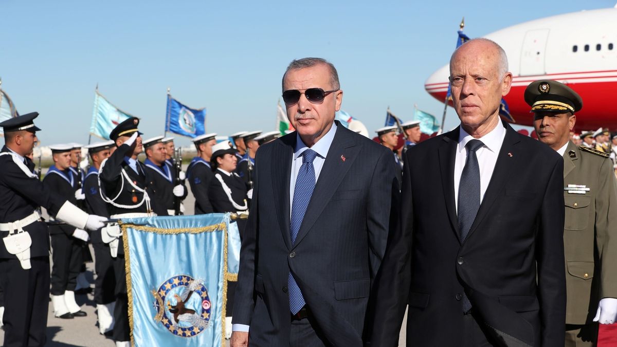 Tuniský prezident rozpustil nezávislou radu, která má jmenovat soudce