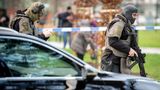 Pachatel střelby v Ostravě si před zásahem policie prostřelil hlavu