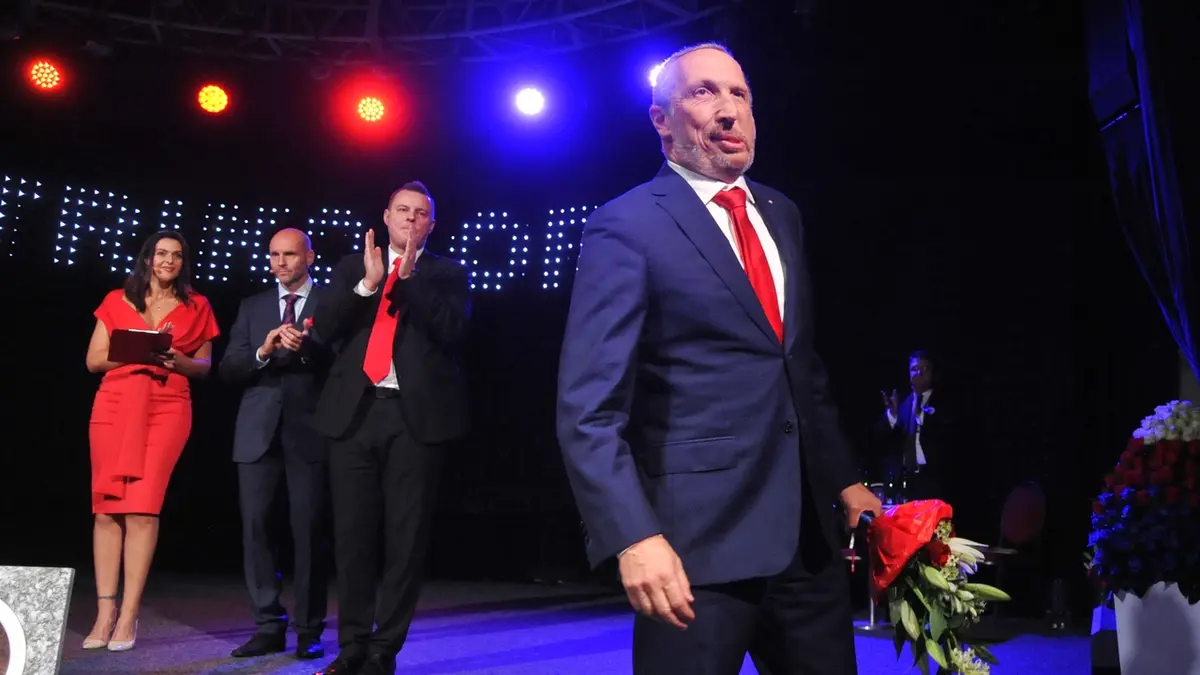 Klaus Podporil Syna A Trikoloru Vyplisnil Eu I Gretu Novinky Cz
