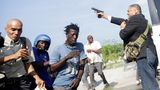 Senátor střílel před parlamentem na Haiti