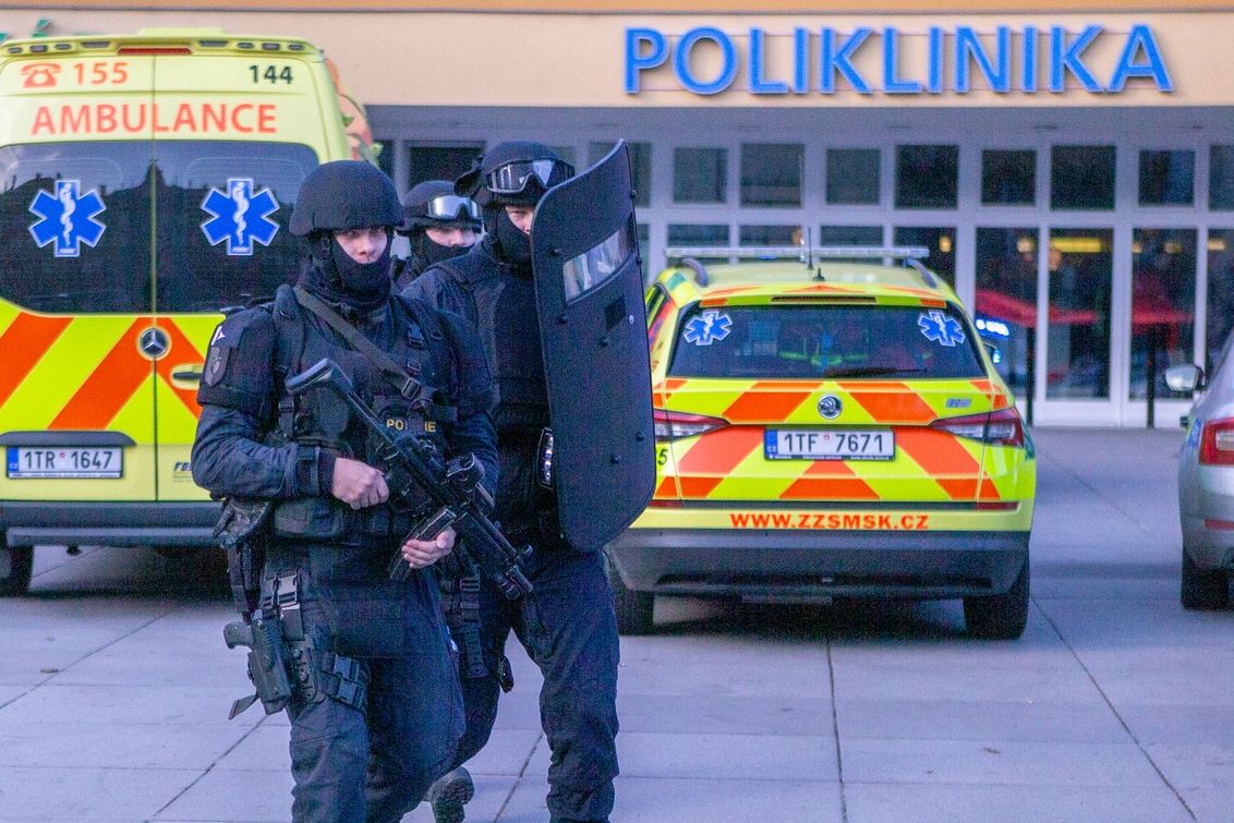 Policisté včetně speciálních jednotek zasahovali ve Fakultní nemocnici Ostrava.
