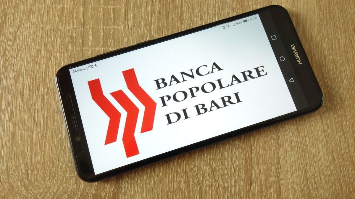  Italská vláda poskytne až 900 milionů eur (téměř 23 miliard Kč) na záchranu zadlužené družstevní banky Popolare di Bari.