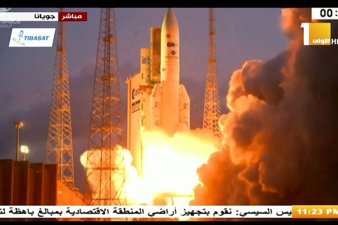 BEZ KOMENTÁŘE: Egypt vyslal do kosmu svůj první komunikační satelit