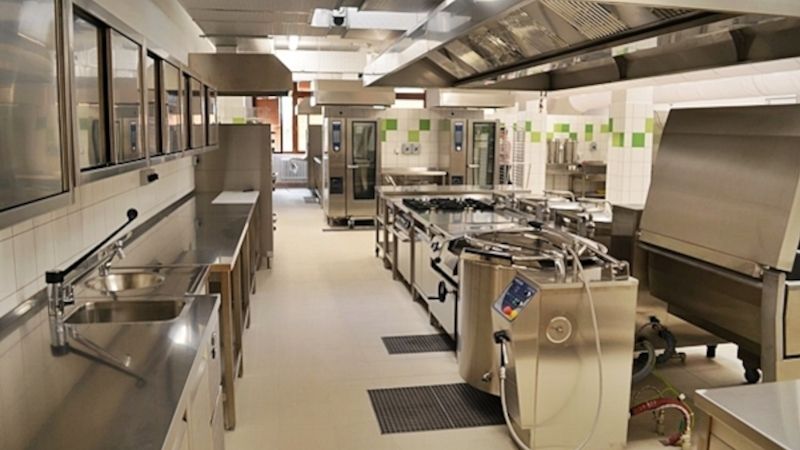 Zlínský kraj uhradil modernizaci kuchyně uherskobrodského gymnázia