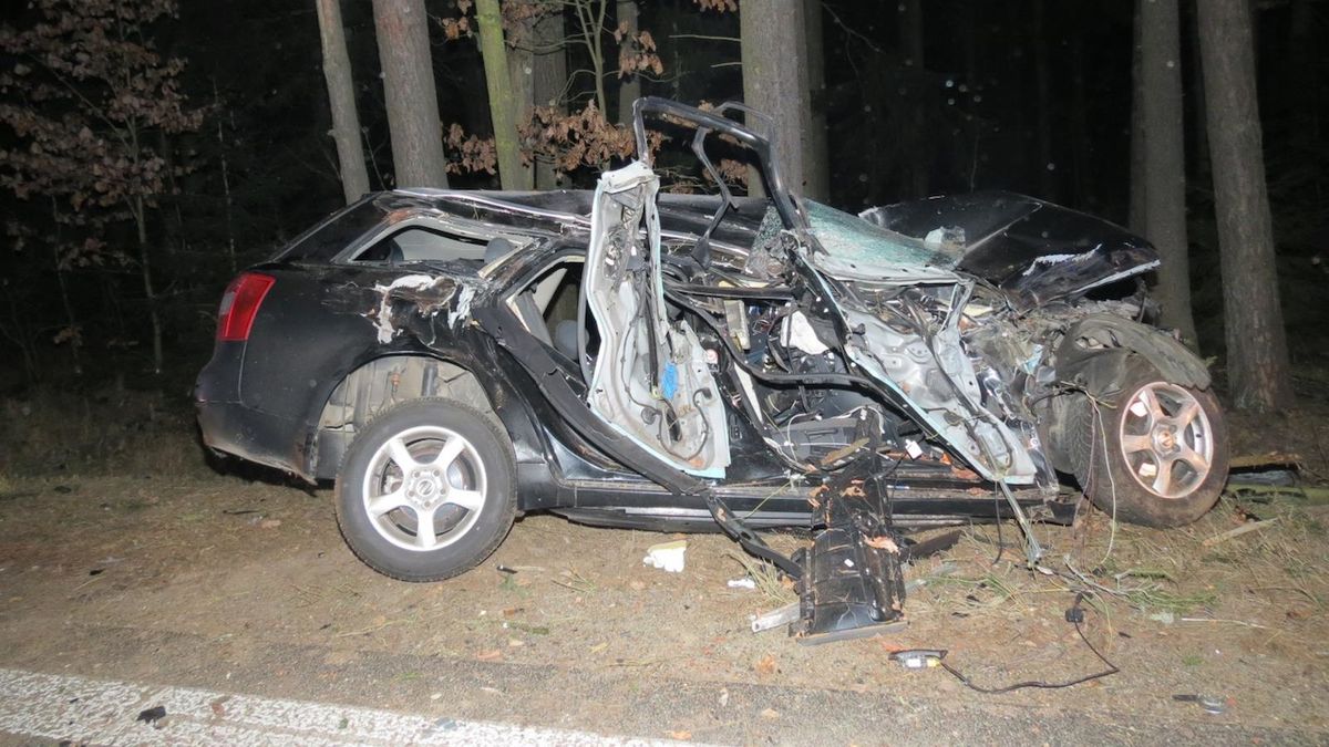 V noci na pondělí zemřel 19letý řidič na Třeboňsku.