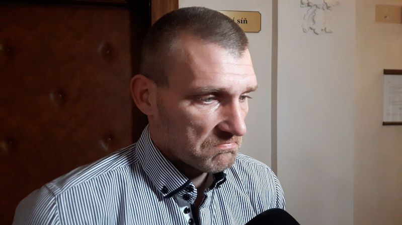 Brněnský policista kryl kamaráda, dostal podmínku a končí bez výsluh