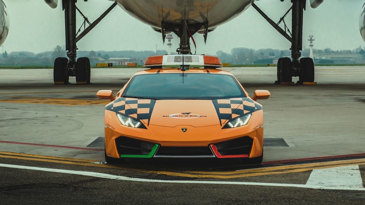Lamborghini Huracán Follow Me