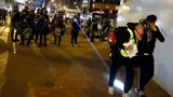 V Hongkongu střílela policie na demonstraci ostrými