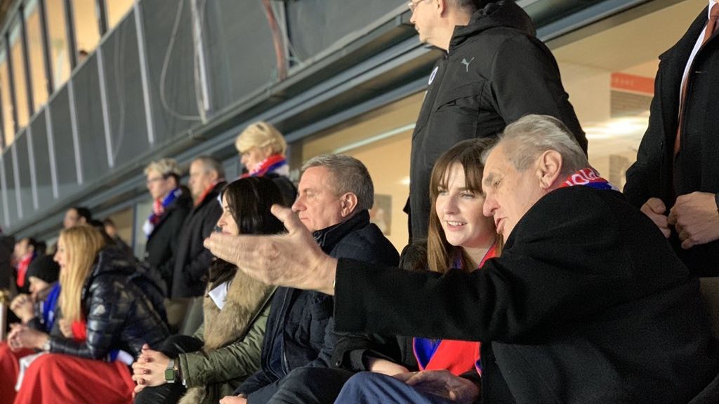 Prezident Miloš Zeman s dcerou Kateřinou při návštěvě utkání na stadionu Slavie