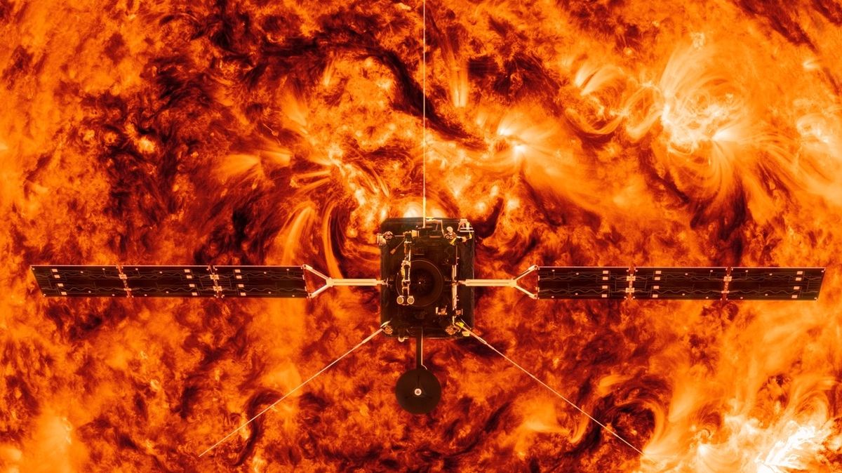 Ilustrace sondy Solar Orbiter u Slunce
