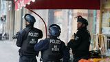 Chaos v Berlíně. Údajná loupež se střelbou se nestala, tvrdí policie