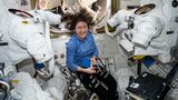 Astronautka Christina Kochová se stala ženskou rekordmankou v délce pobytu ve vesmíru