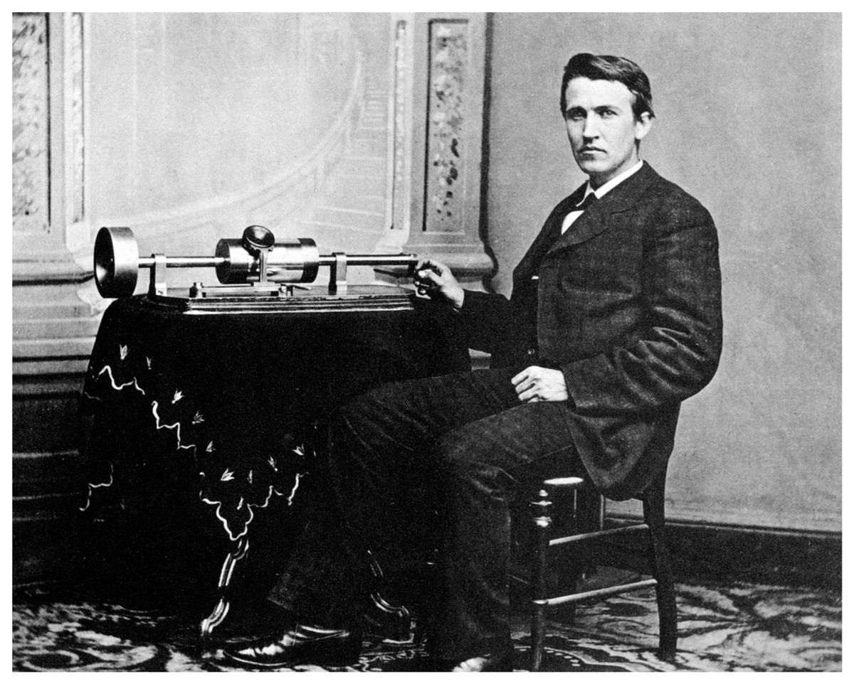 Edison se svým fonografem