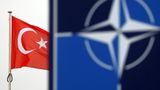 Turci tlačí přes Pobaltí NATO ke zdi