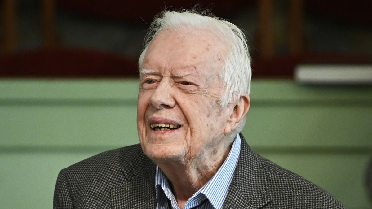 Americký exprezident Carter je v nemocnici. Odstraní mu tlak v mozku
