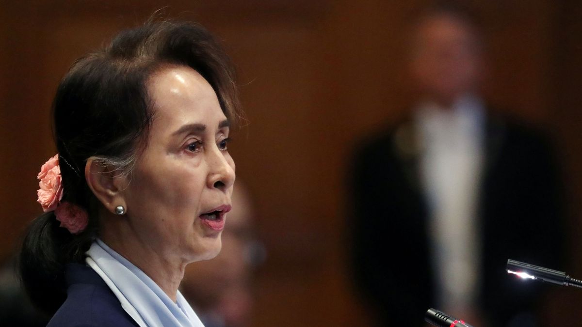 Svržená barmská vůdkyně Su Ťij čelí dalšímu stíhání, za korupci jí hrozí 15 let