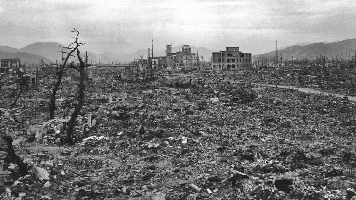 Hirošima po shození jaderní bomby. 