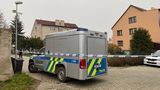 Z vraždy ženy u Prahy obvinila policie 70letého souseda