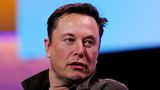 Tesla v Kalifornii obnovila výrobu navzdory zákazu. Klidně mě zavřete, vzkazuje Musk