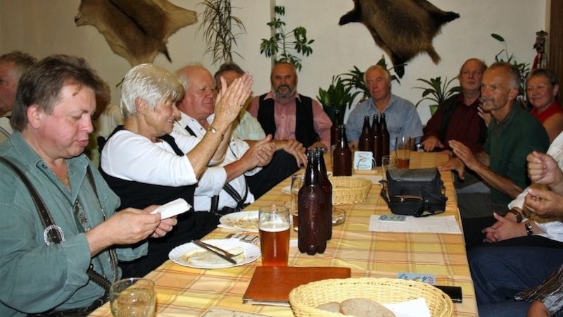 Na snímku účastníci Setkání harmonikářů na Belvederu, rok 2010 