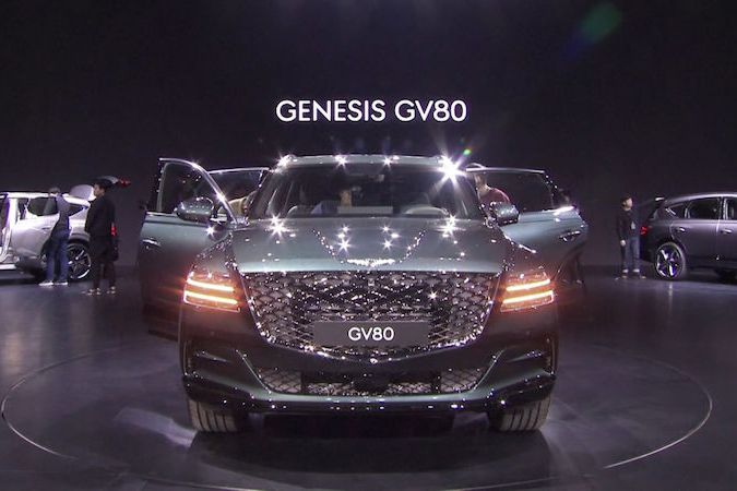 BEZ KOMENTÁŘE: Genesis GV80 se představil v Soulu