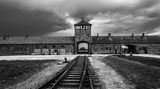 Před 75 lety byl osvobozen koncentrační tábor Osvětim, symbol lidského pekla