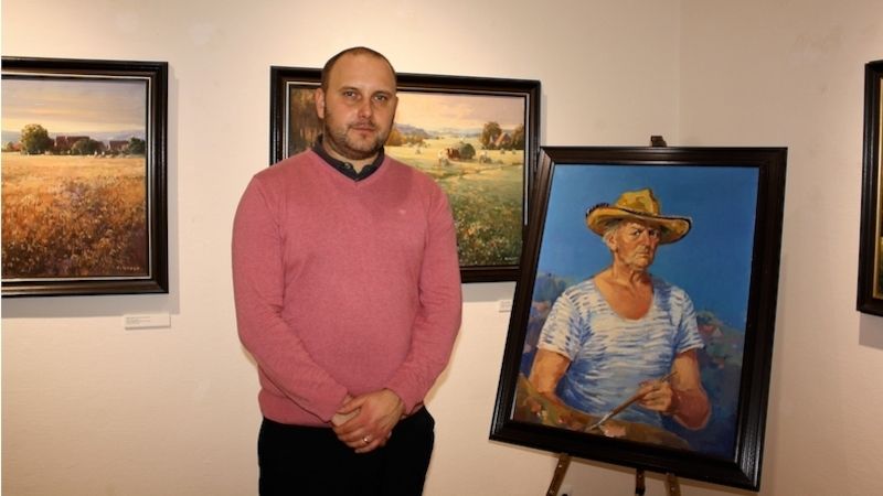 V klatovské galerii visí přes sto děl Vladimíra Levory, umělce, který se zasloužil o její zrod