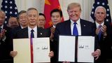 Trump podepsal s Čínou dohodu, která má vést k ukončení obchodní války