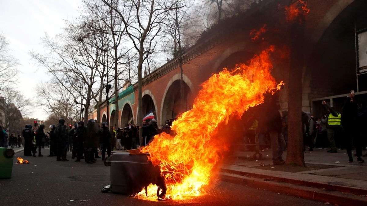 Protesty ve Francii trvají už 38 dní