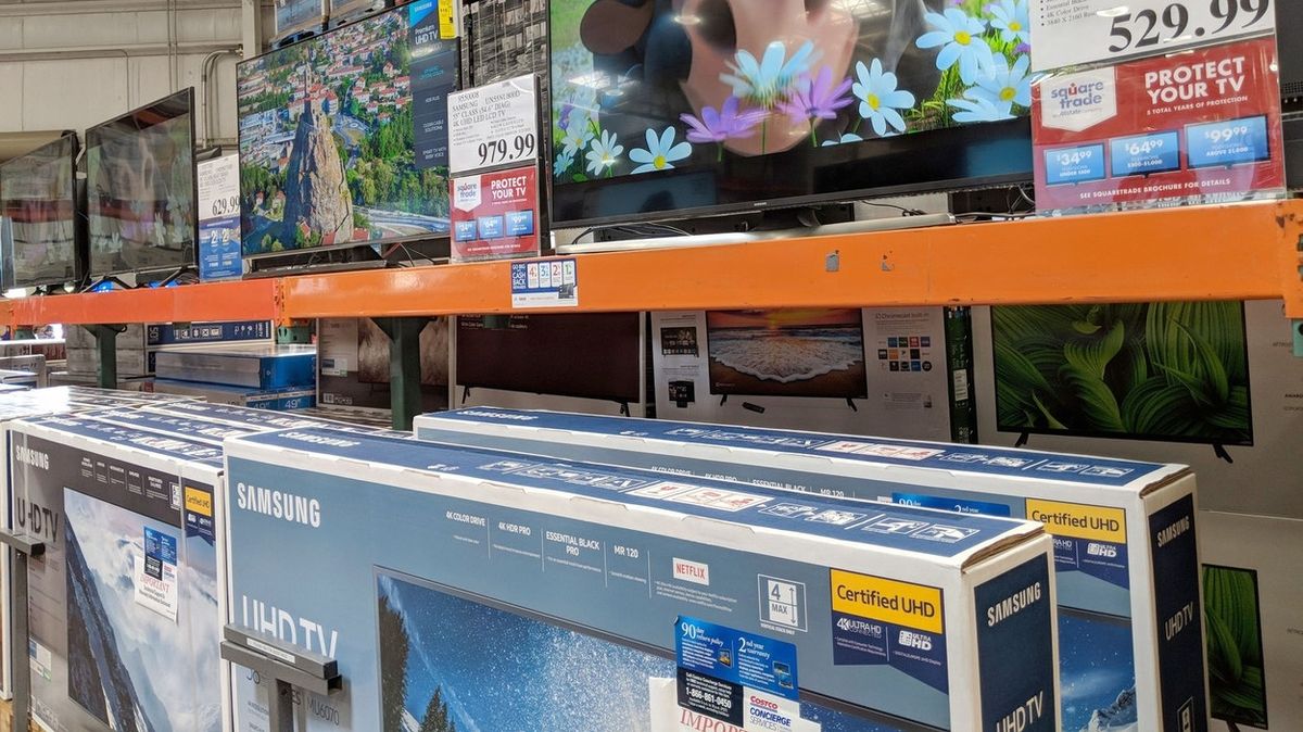 Francouzský supermarket omylem zlevnil televize na desetinu