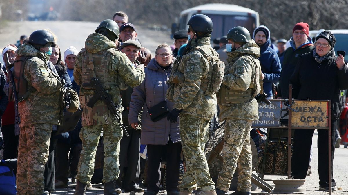 Ukrajinci zadrželi na hranici od začátku invaze 49 000 mužů, kteří utíkali před odvodem
