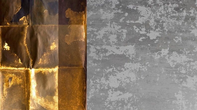 Tapety inspirované zlatem nebo betonem zapadnou do industriálních interiérů.