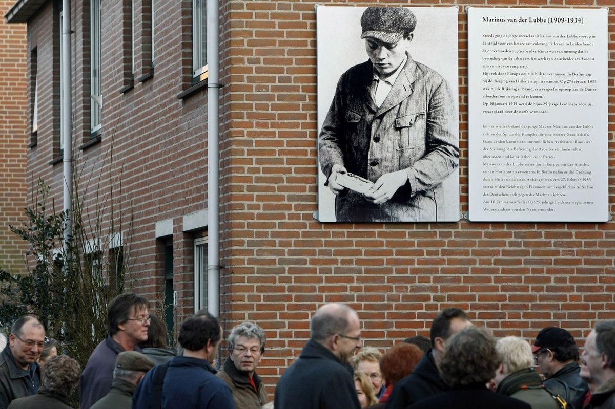 V únoru 2008, v den 75. výročí vypálení Říšského sněmu, byla Marinovi van der Lubbemu odhalena v jeho rodném Leidenu pamětní deska.
