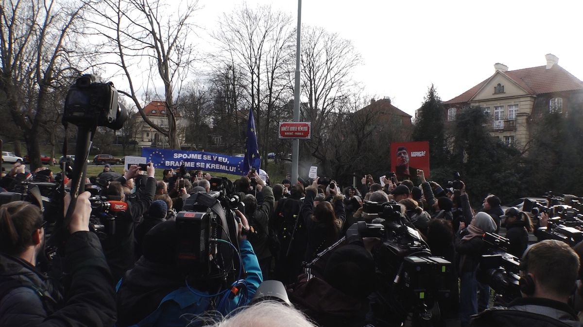 Přejmenování náměstí po Borisovi Němcovi
