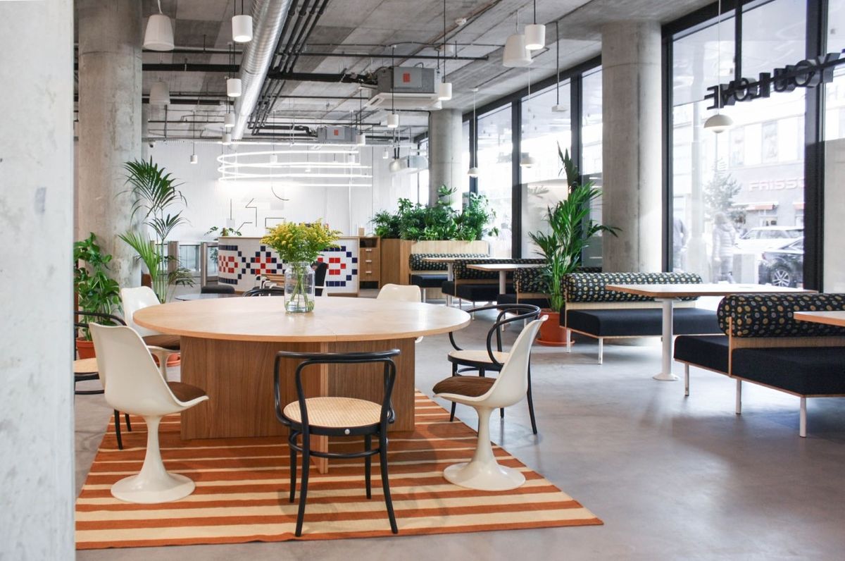 Coworkingové kanceláře nabízejí rozličné druhy prostorů pro práci.