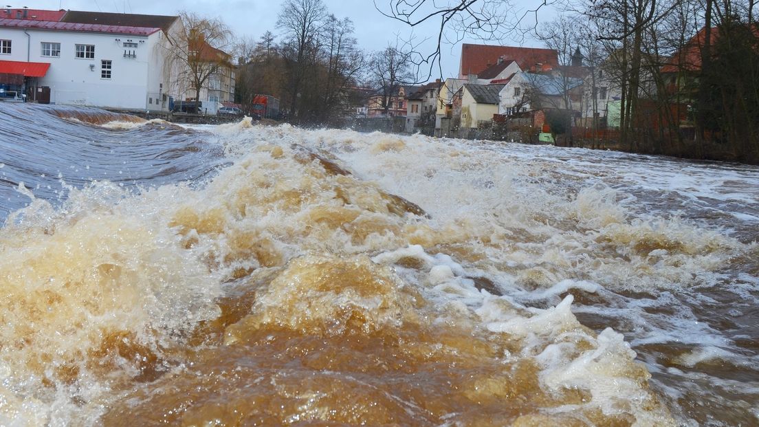 Déšť zvýšil hladiny řek v Česku. Moravská Dyje vystoupala na třetí povodňový stupeň