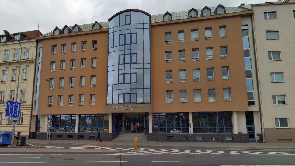 Mladík s pistolí přišel na den otevřených dveří brněnské Pedagogické fakulty