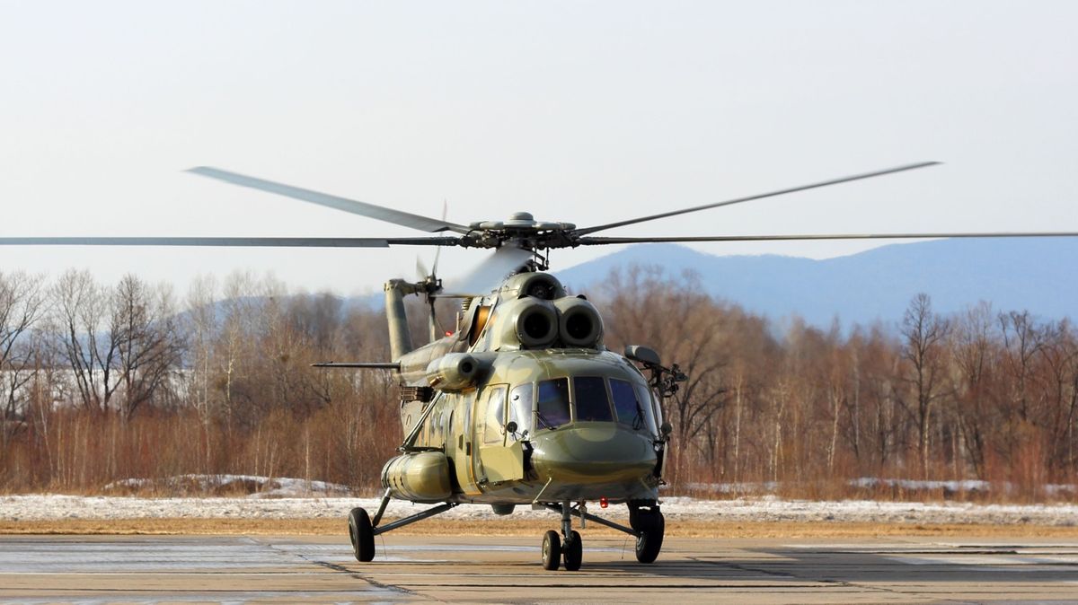 V Rusku se zřítil vrtulník Mi-8, trosky našli v jezeře