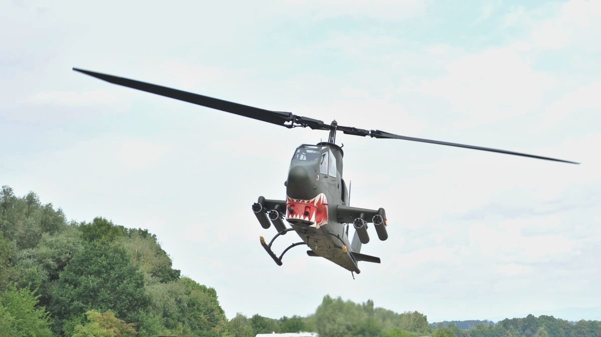 Aviatická pouť nabídne gripeny, světové akrobaty i bitevní scénu z vietnamské války