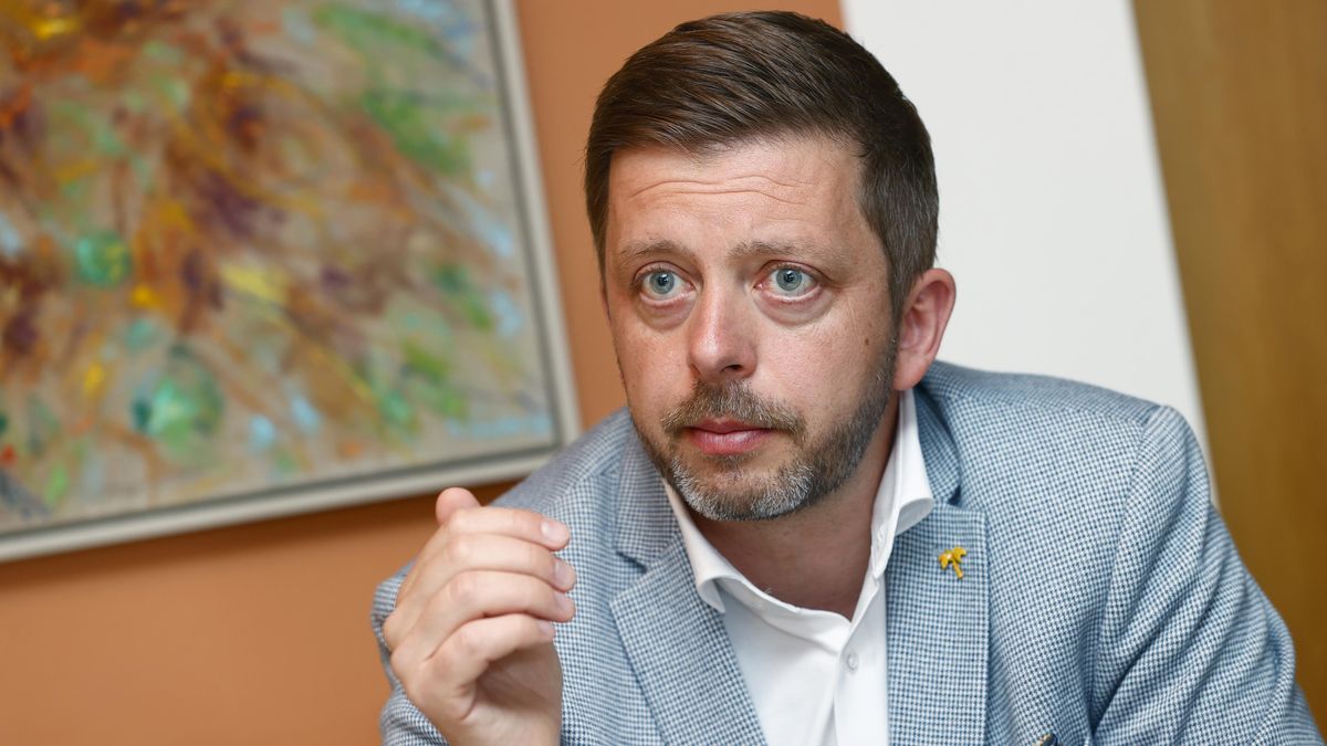 Ruská stopa v případu žháře z depa jednoznačně potvrzena, řekl Rakušan -  Novinky