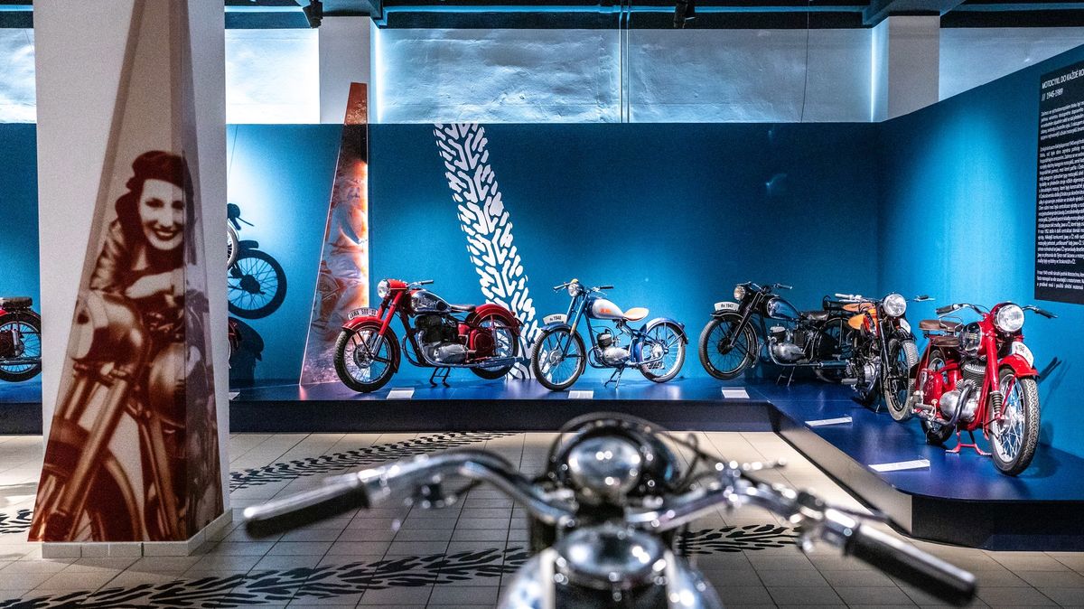 Il Museo della Tecnica di Brno espone decine di motociclette che mostrano la loro trasformazione