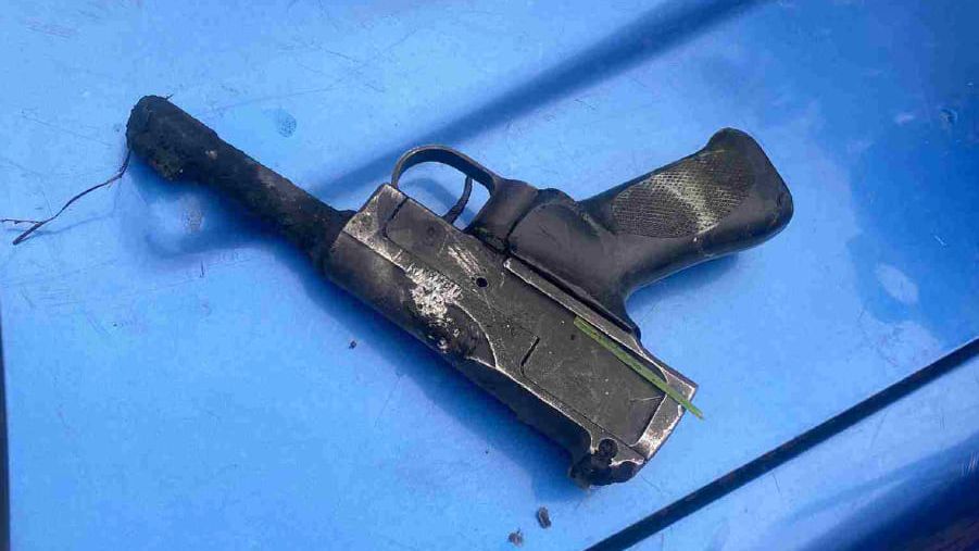 Agresor na Sokolovsku zaútočil na své známé pěstmi a kopy. Pak jim sebral plynovou pistoli