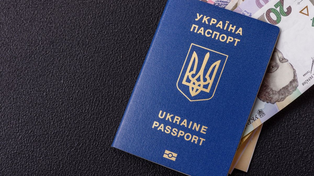 Maďarsko legalizuje pobyt Ukrajinců i s neplatnými pasy