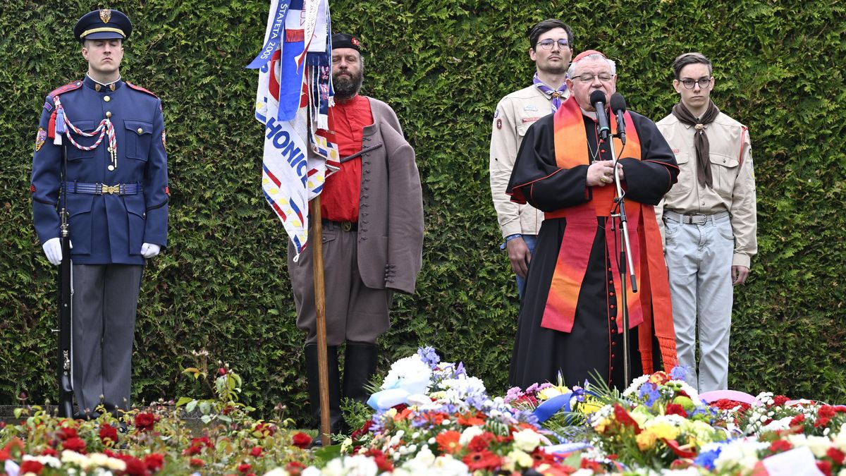 Při pietě v Lidicích vzpomněl kardinál Duka i Ukrajinu a Izrael