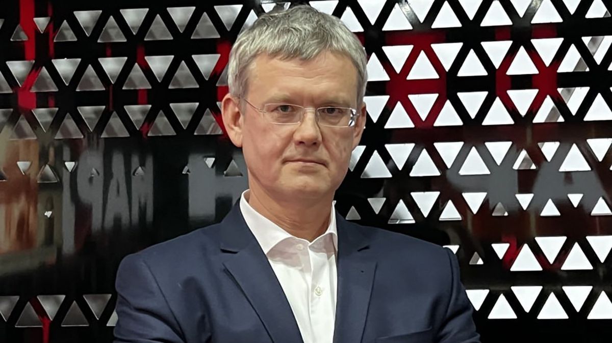 Ruský moderátor vulgárně urážel Srby, pak prosil o odpuštění