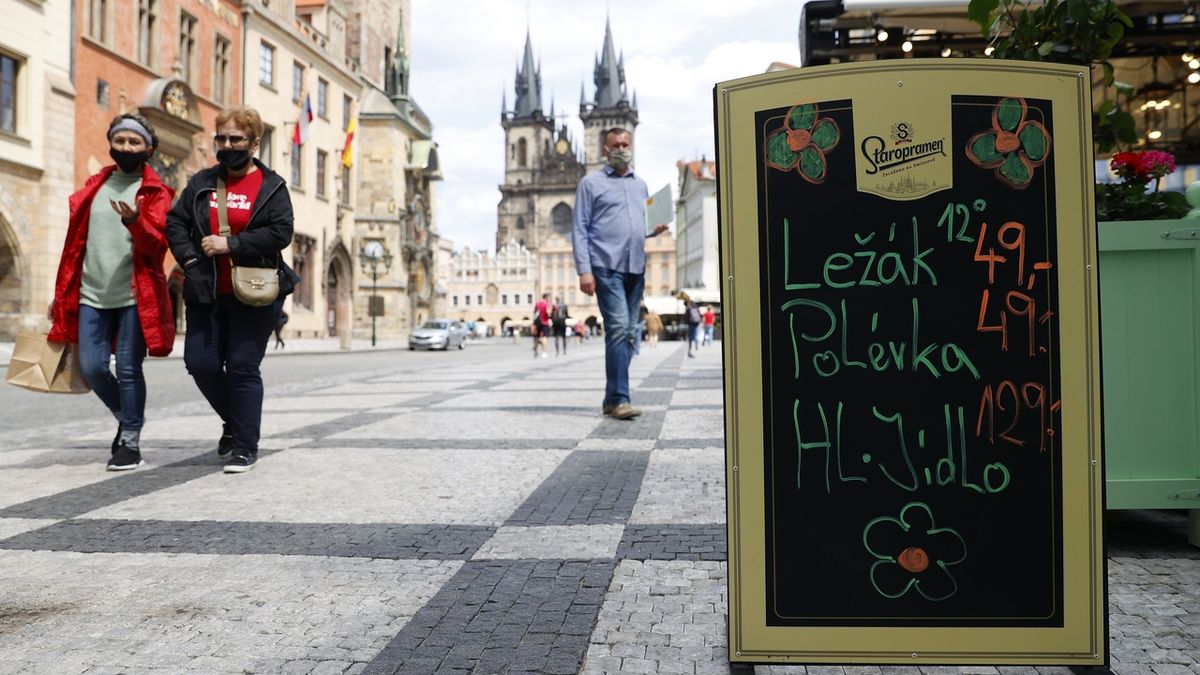 Restaurace zdražily, obědvá se v práci