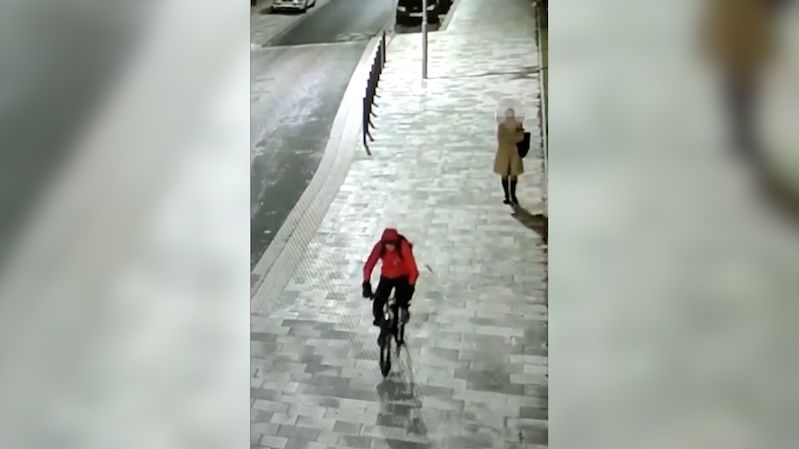 Policie hledá cyklistu kvůli násilnému činu v Pardubicích