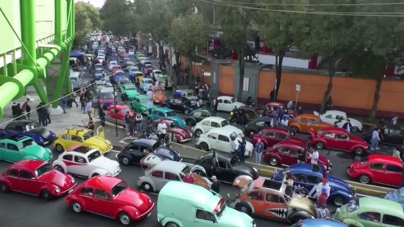 Mexiko a Bolívie oslavily Světový den Volkswagenu Brouk
