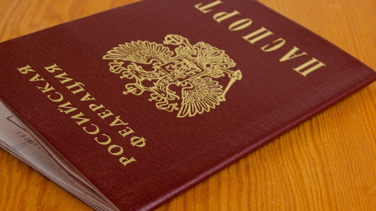 Rusko na okupovaných územích poskytuje pomoc výměnou za přijetí občanství